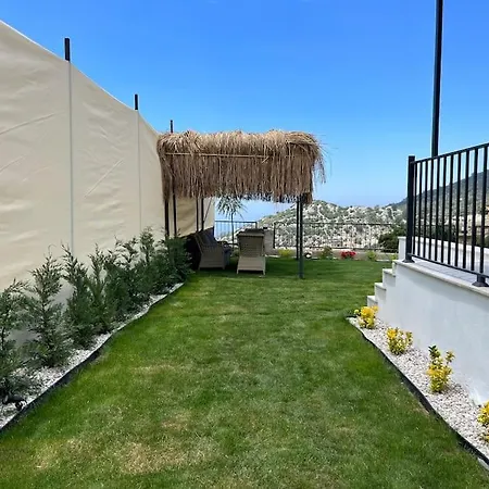 Levissa Faralya Kirme Oezel Havuz Bahce 페티예